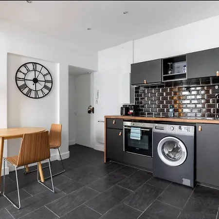 Hsh Nazareth-sentier Ii Charmant 1br Apartment